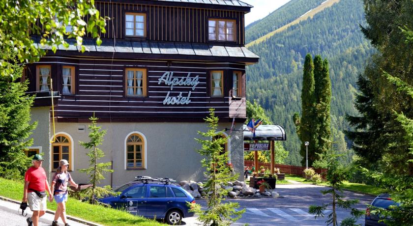 Alpský hotel