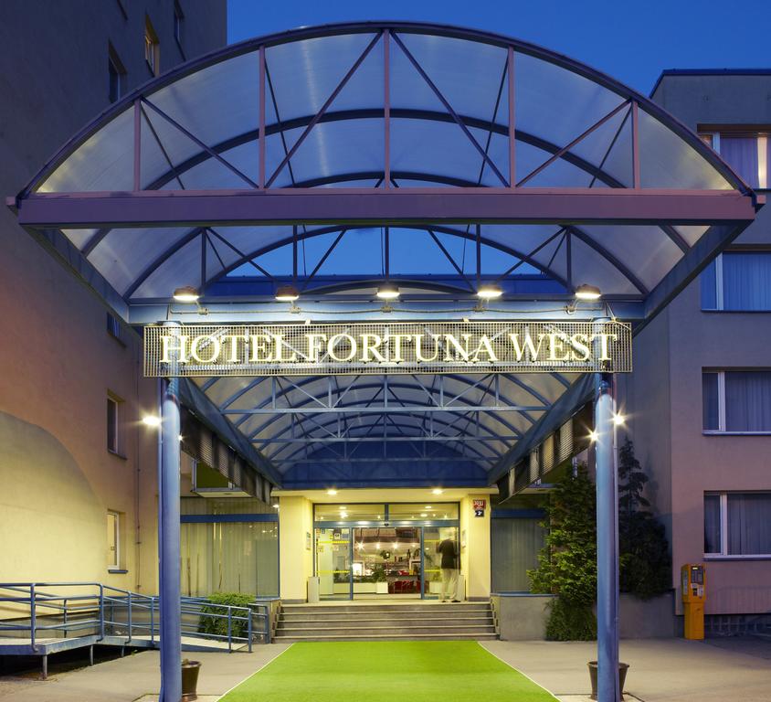 Hotel Fortuna West